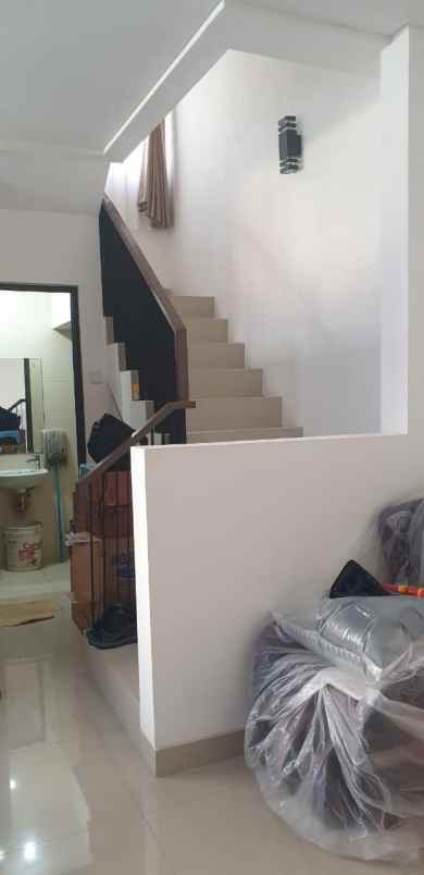 dijual rumah jakarta garden city cakung