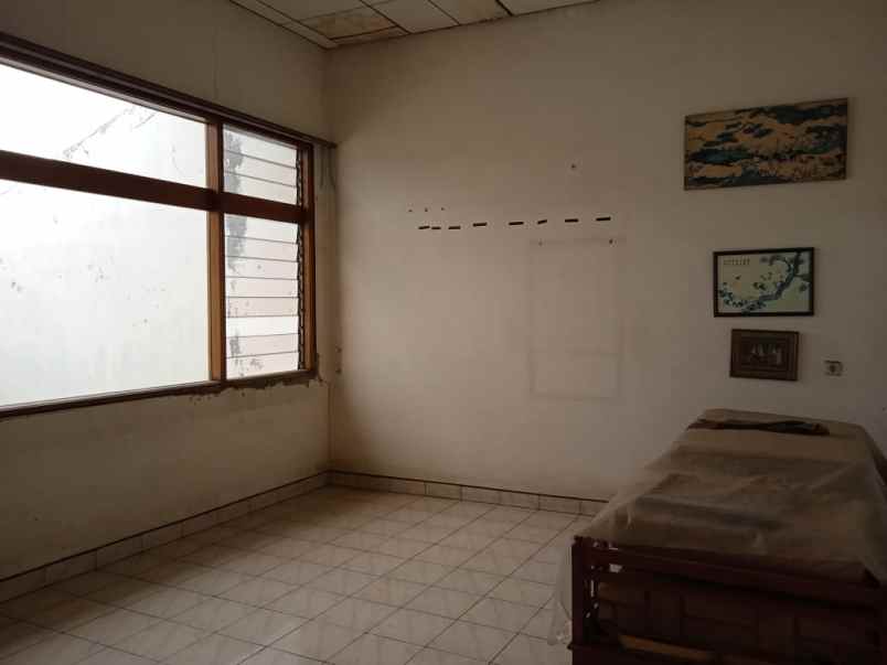 dijual rumah jalan batu indah raya