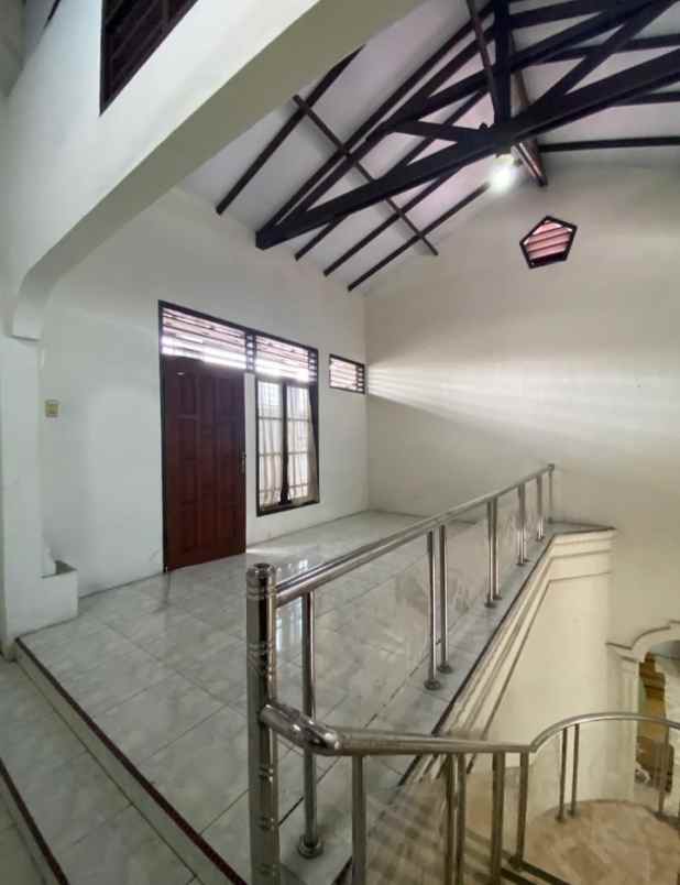 dijual rumah jalan beo indah i sei