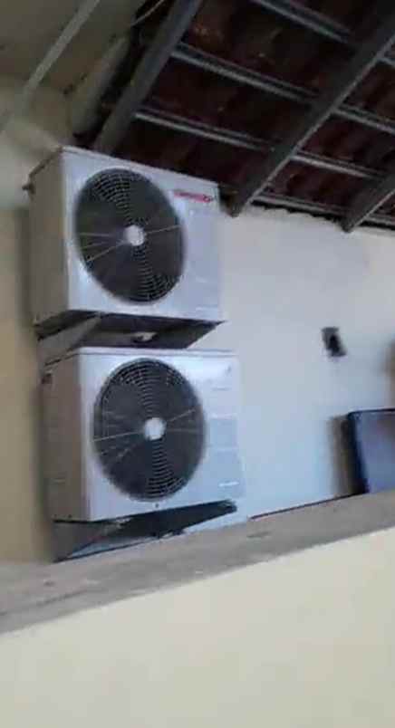 dijual rumah jalan bidara cina