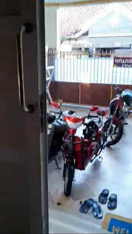 dijual rumah jalan bidara cina