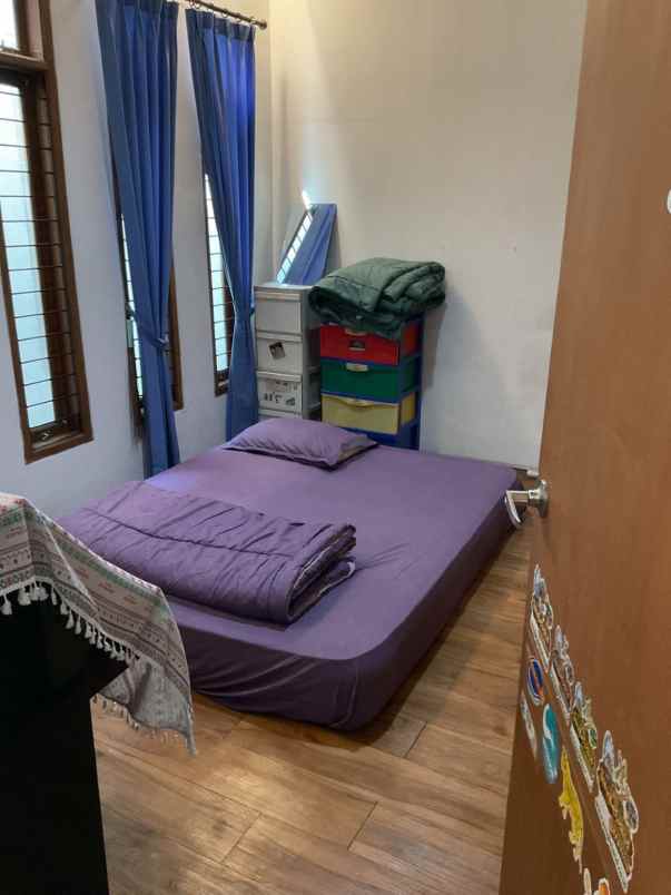 dijual rumah jalan cempaka putih timur