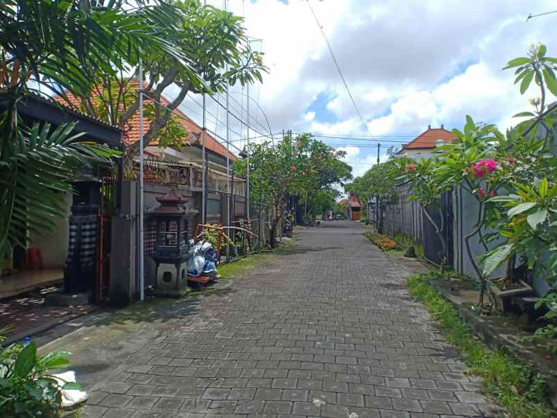 dijual rumah jalan gatot subroto barat