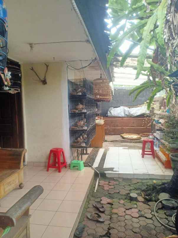 dijual rumah jalan gatot subroto barat