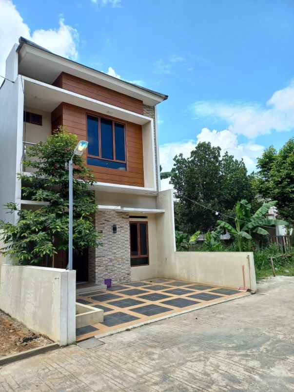 dijual rumah jalan h kocen kalimulya