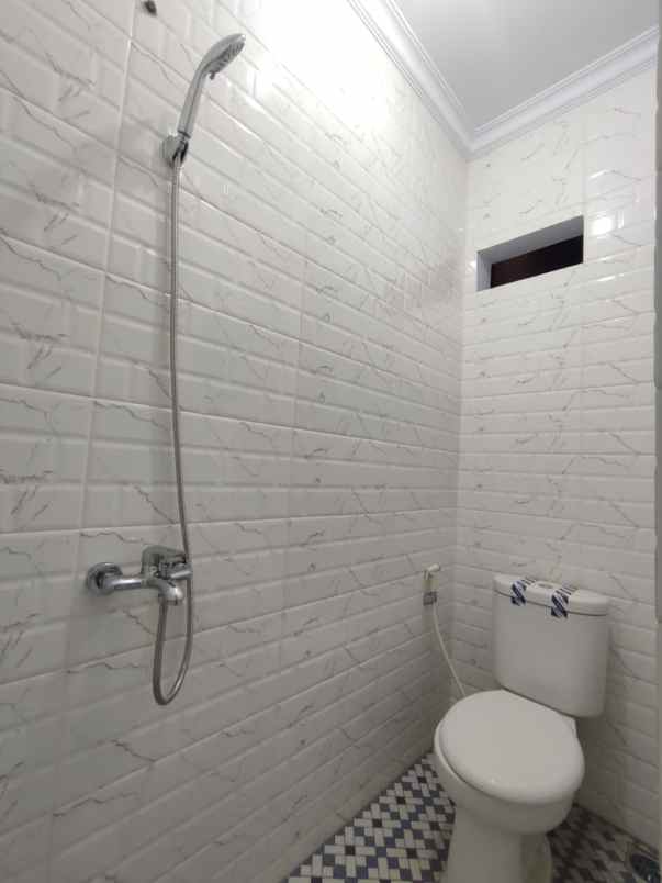 dijual rumah jalan ikan tongkol no 2