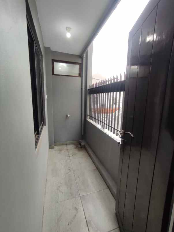 dijual rumah jalan ikan tongkol no 2