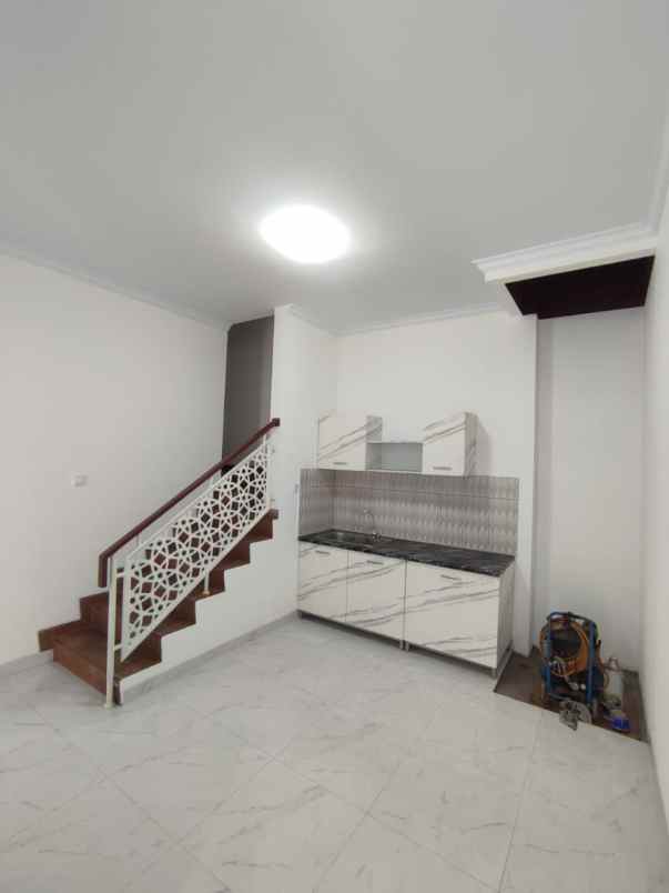 dijual rumah jalan ikan tongkol no 2