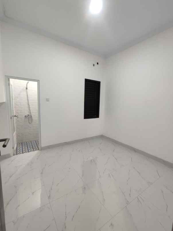 dijual rumah jalan ikan tongkol no 2