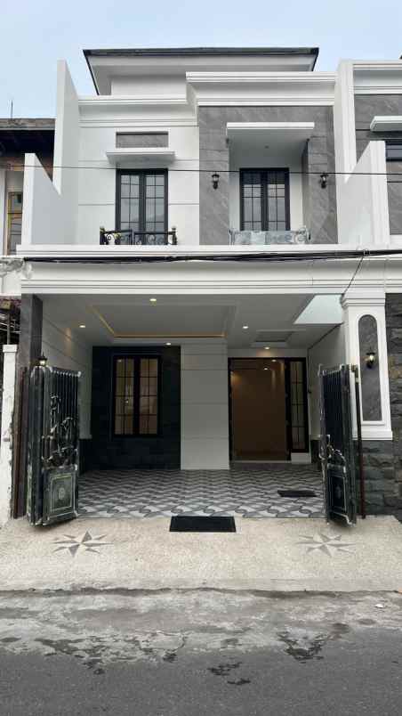 dijual rumah jalan kertajaya indah timur
