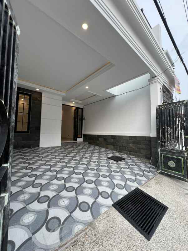 dijual rumah jalan kertajaya indah timur