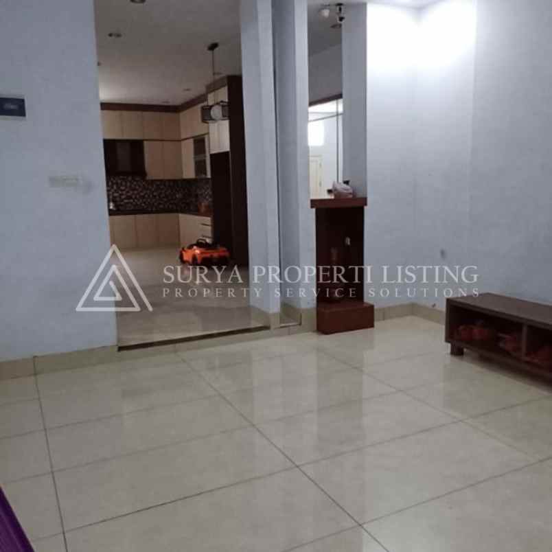 dijual rumah jalan kol yos sudarso