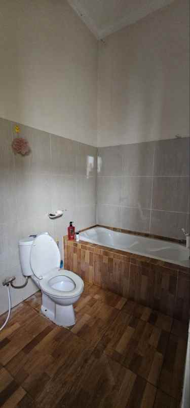 dijual rumah jalan mojo kidul