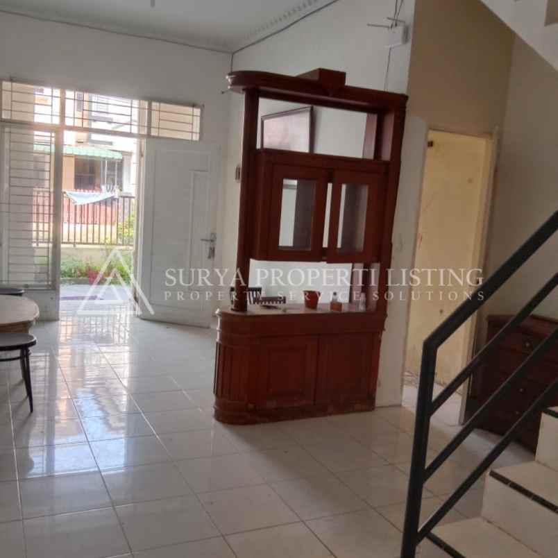 dijual rumah jalan pasar ii komplek