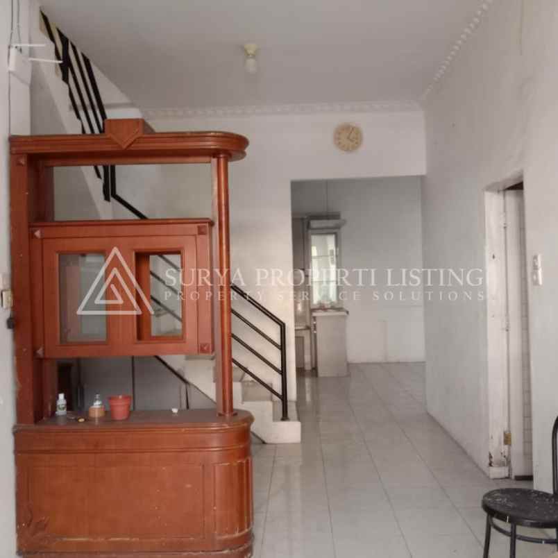 dijual rumah jalan pasar ii komplek