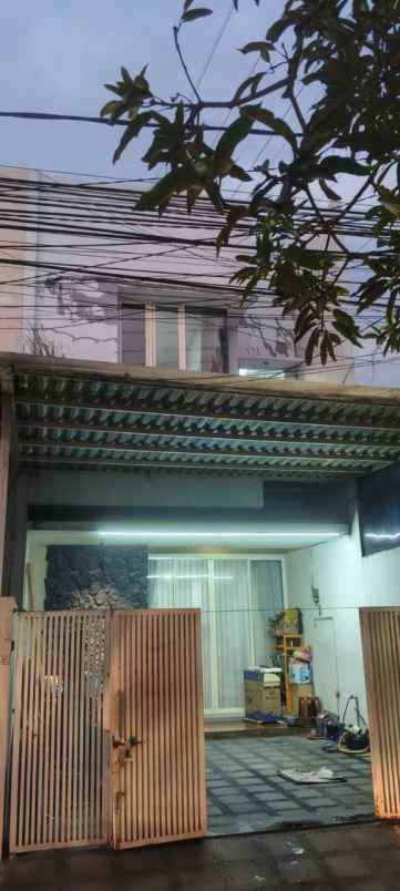 dijual rumah jalan pisces