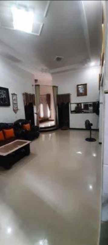 dijual rumah jalan pucangan pasuruan