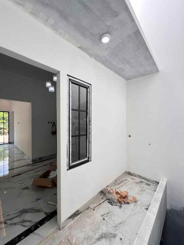 dijual rumah jalan raya jagakarsa
