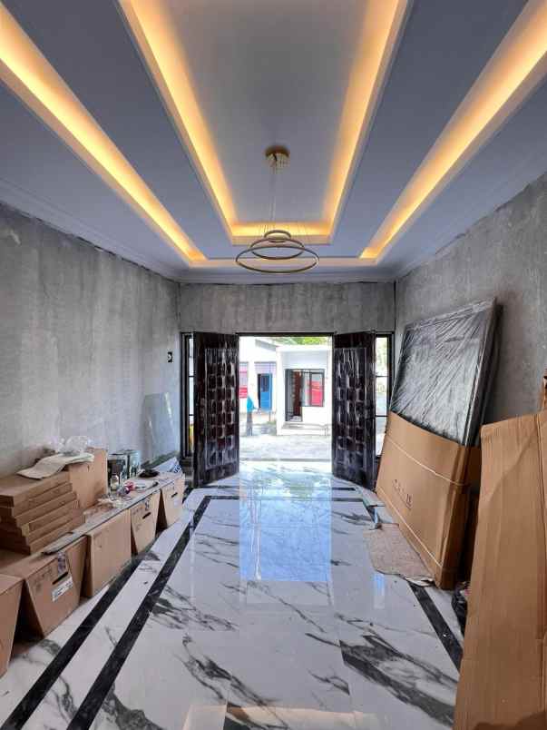 dijual rumah jalan raya jagakarsa