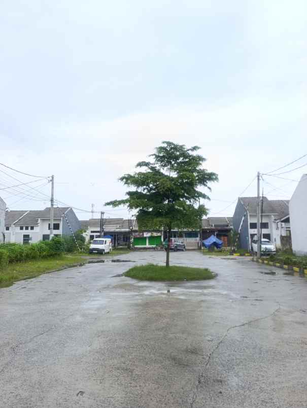 dijual rumah jalan raya megu cisoka