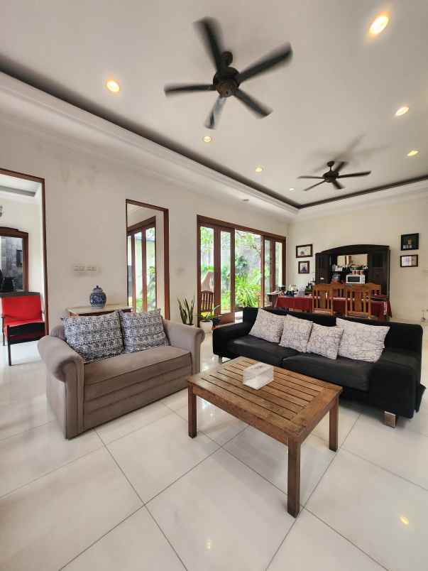 dijual rumah jalan raya tanah kusir