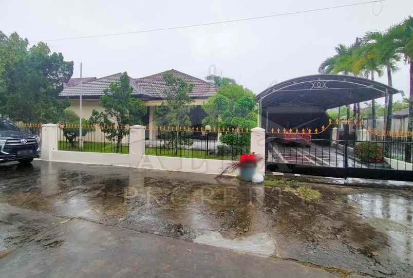 dijual rumah jalan suhada dalam kota pontianak