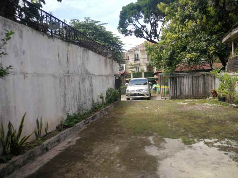 dijual rumah jalan surabaya