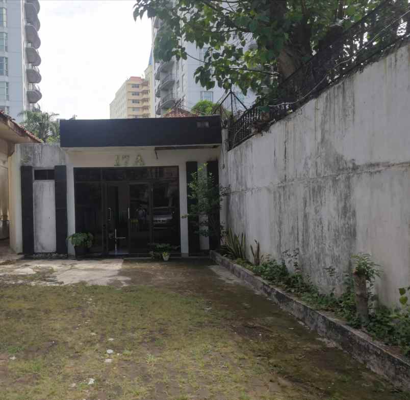 dijual rumah jalan surabaya