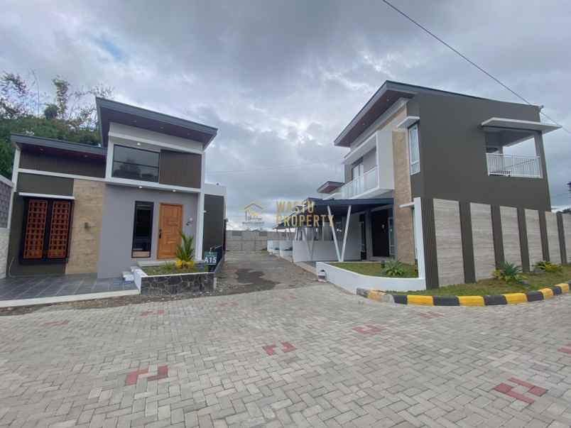 dijual rumah jalan wonosalam losari