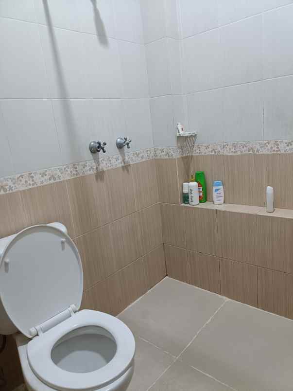 dijual rumah janur hijau kelapa gading