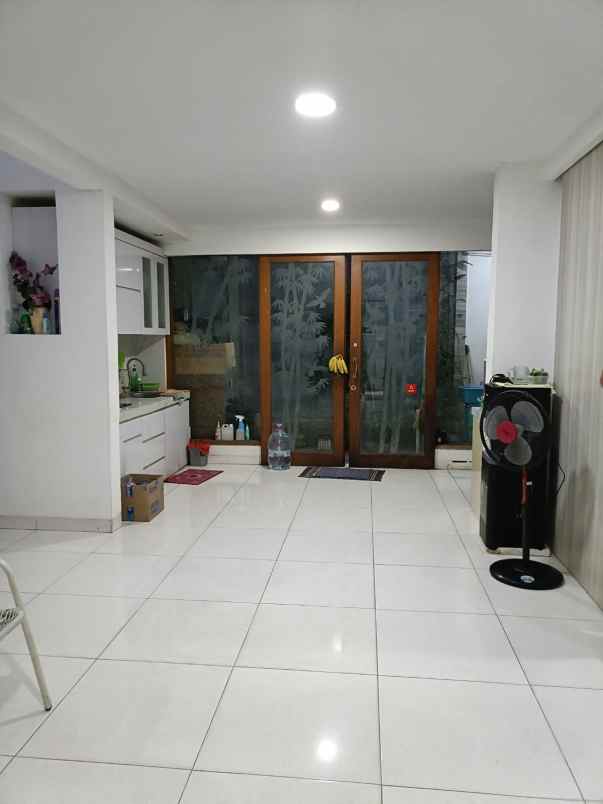 dijual rumah janur hijau kelapa gading