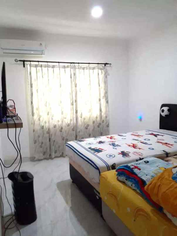 dijual rumah janur kuning residence