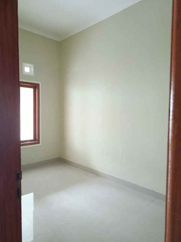 dijual rumah jetak selomartani