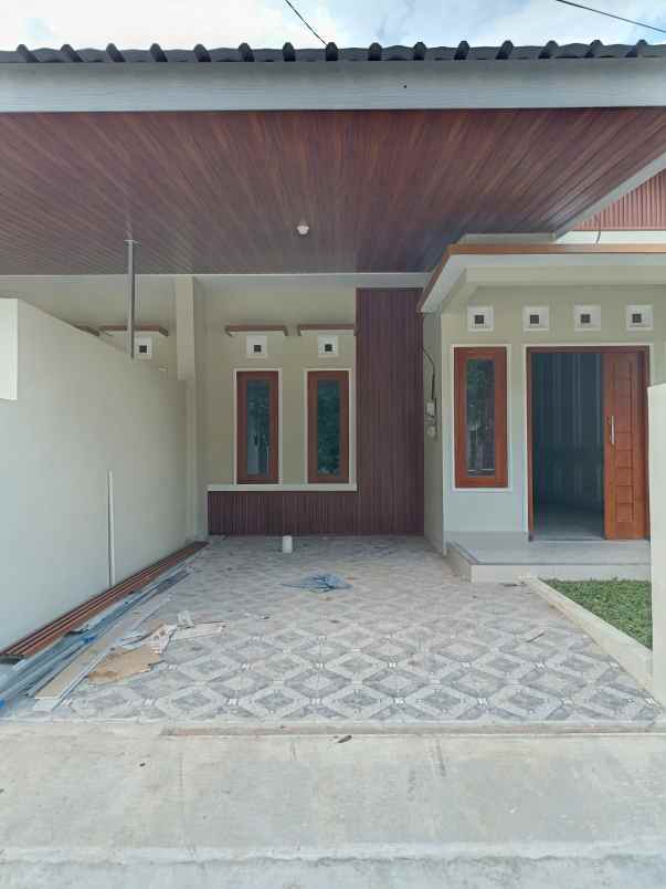 dijual rumah jetak selomartani