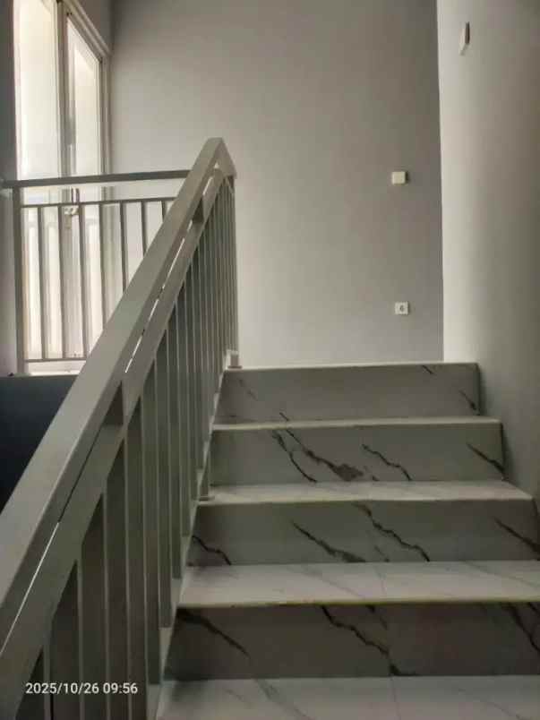 dijual rumah jl cawang jakarta timur