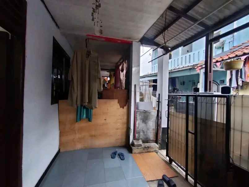 dijual rumah jl cendrawasih raya beji depok