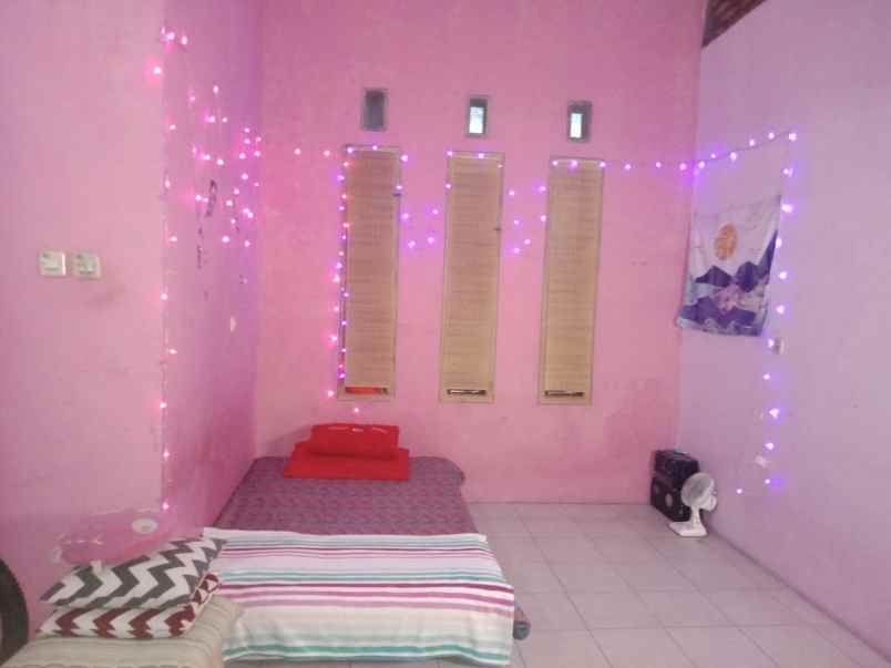 dijual rumah jl cikampek antapani