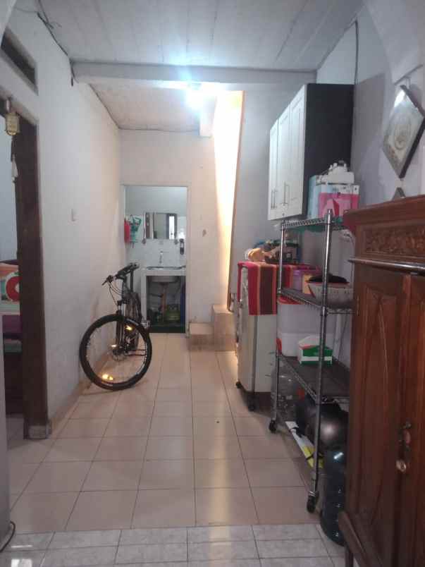 dijual rumah jl cikampek antapani