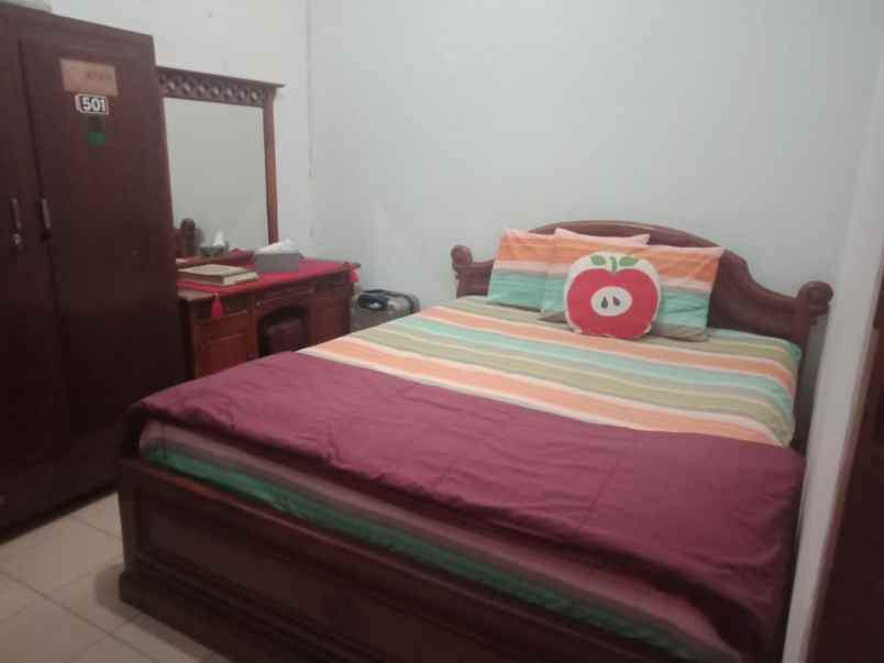 dijual rumah jl cikampek antapani