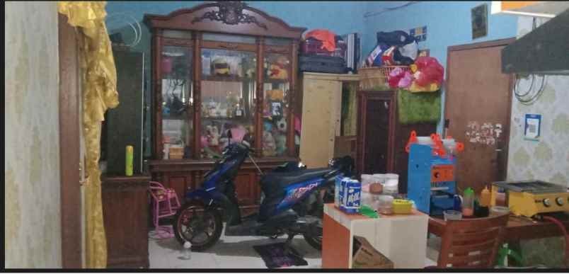 dijual rumah jl gatot subroto cimone
