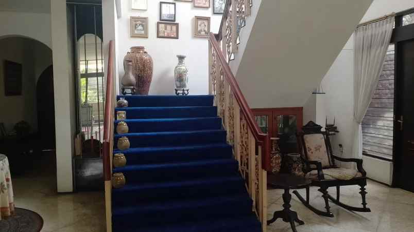 dijual rumah jl gudang peluru kebon