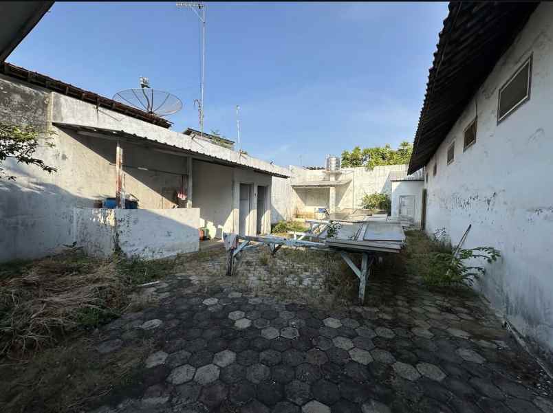 dijual rumah jl halmahera mintaragen