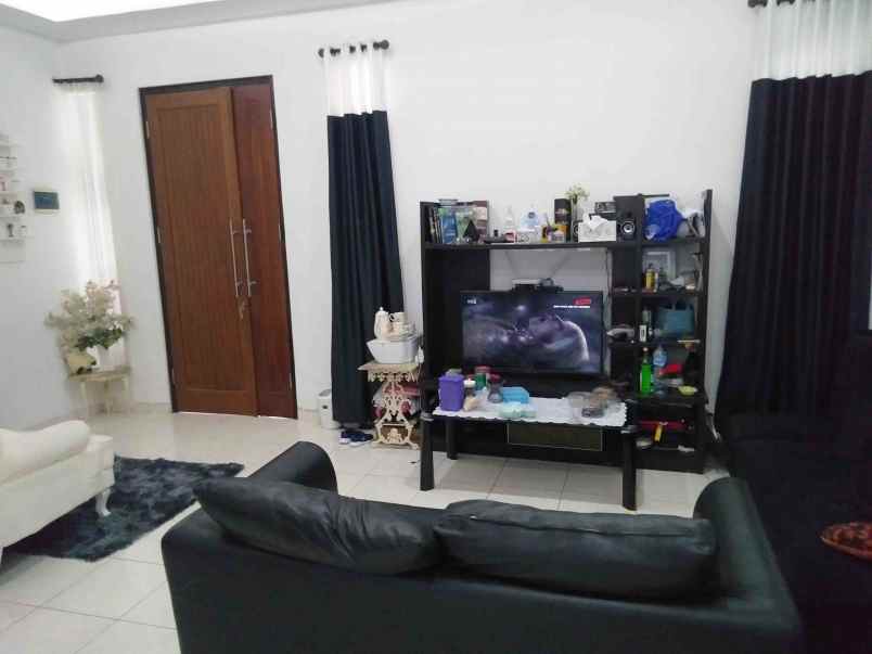 dijual rumah jl jatimakmur