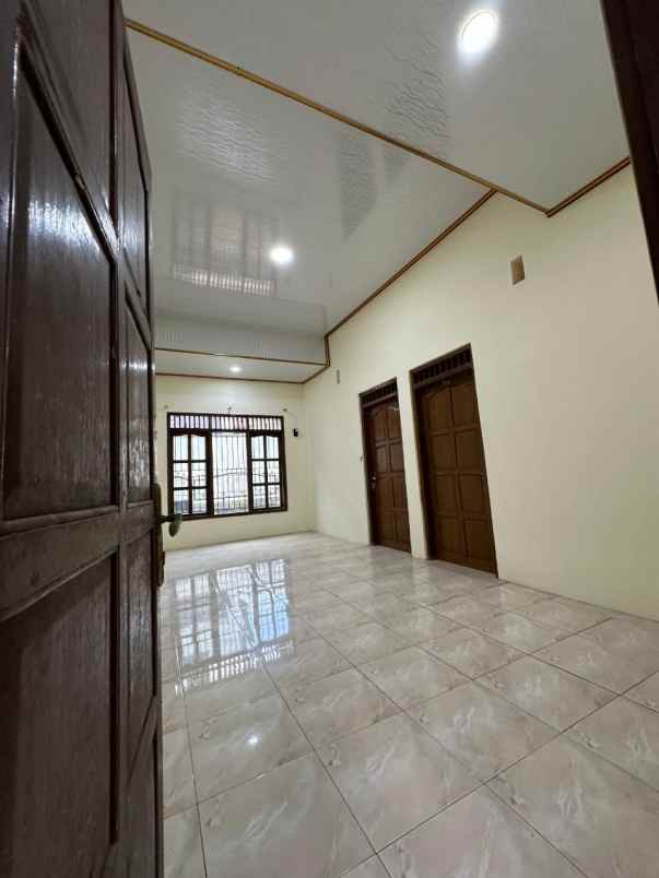 dijual rumah jl kaliurang km 12