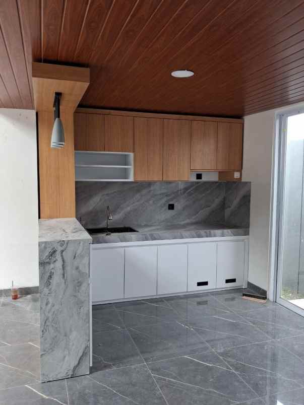 dijual rumah jl kaliurang km 13