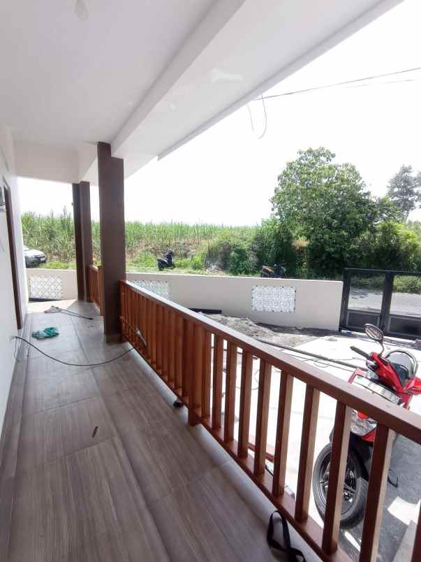 dijual rumah jl kaliurang km 8