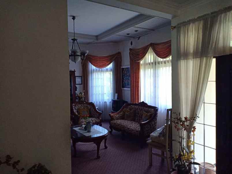 dijual rumah jl kertajaya indah timur