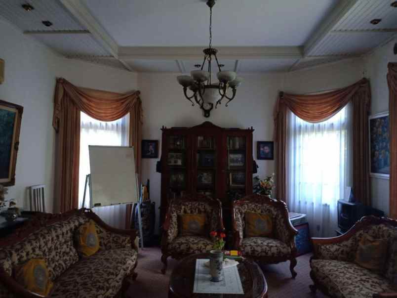 dijual rumah jl kertajaya indah timur