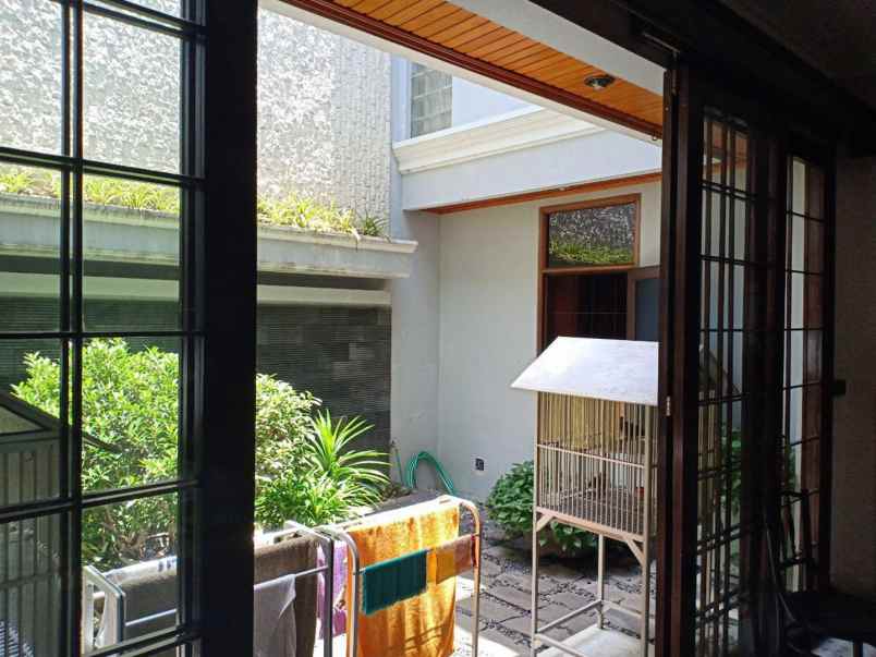 dijual rumah jl kertajaya indah timur