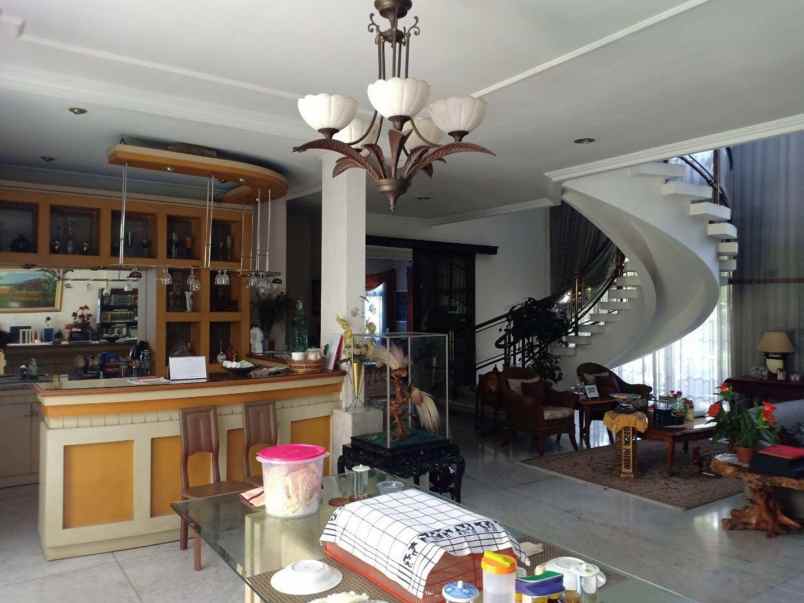 dijual rumah jl kertajaya indah timur
